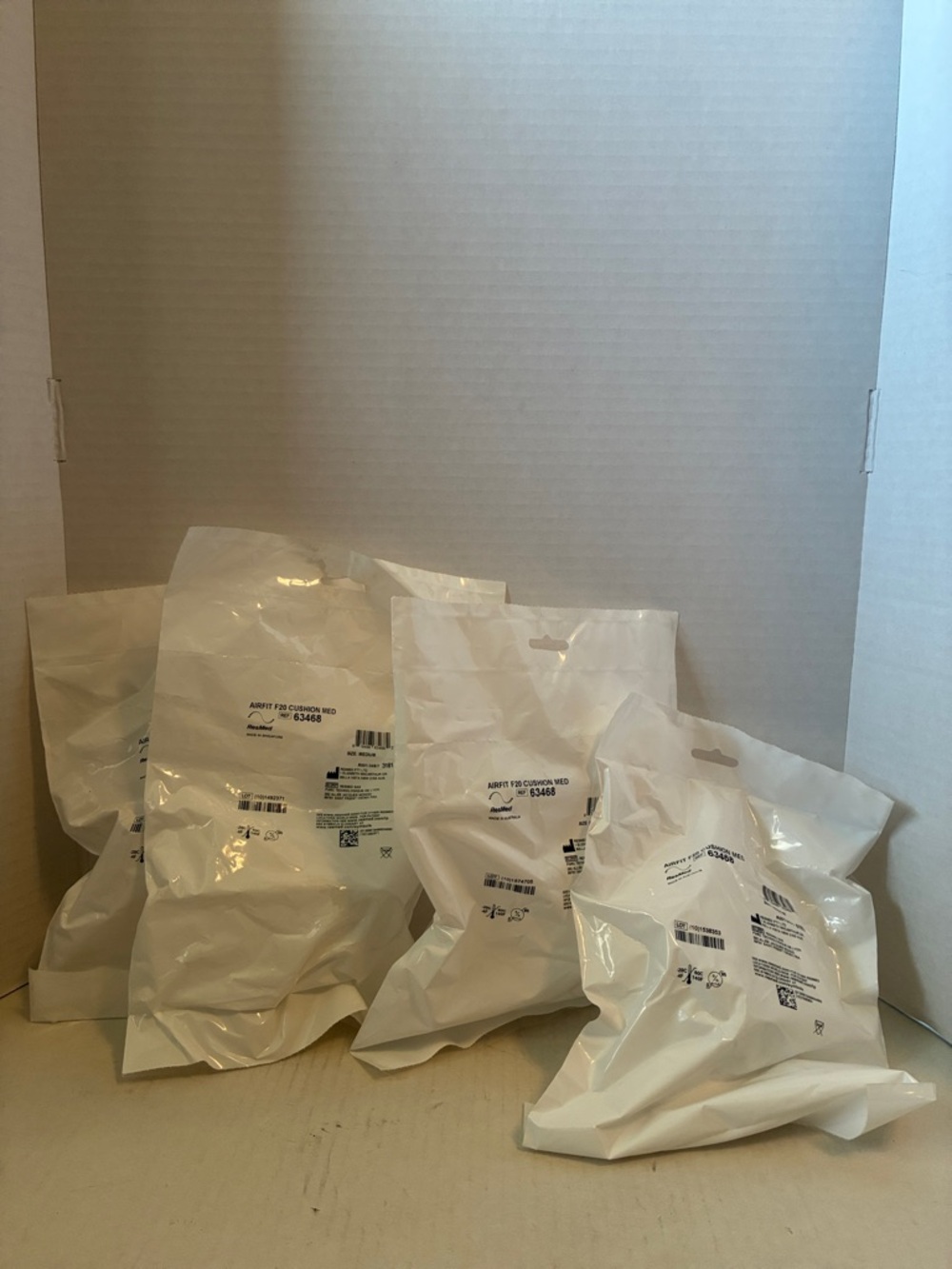 Lot of 4 ResMed 63468 Airfit F20 cushion replacement, Size-M. New Sealed